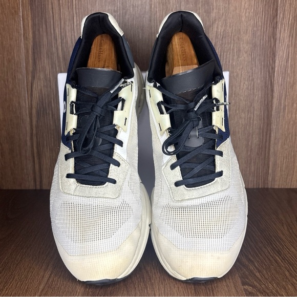 🔥🔥🔥On Running Men Sneakers in White and Black Size: 13🔥🔥🔥 - Picture 4 of 13